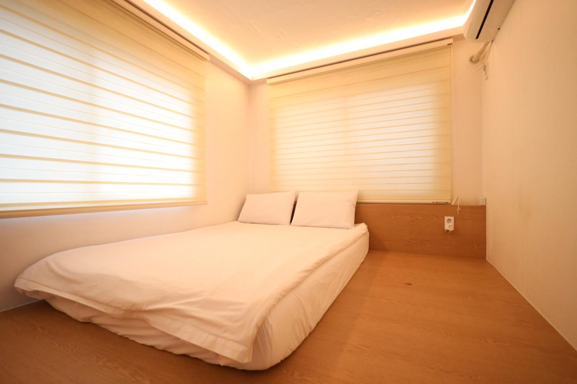 Huayuanhouse Hq In Hongdae Hotel โซล ภายนอก รูปภาพ